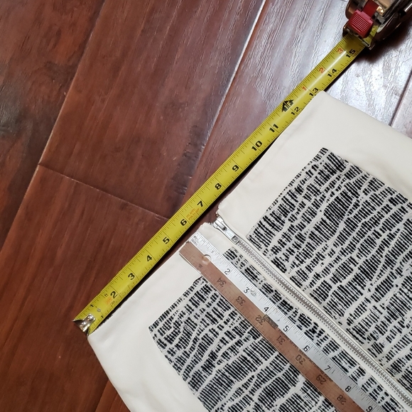 Remy Brook Leather Sided Skirt Size 2 - Picture 6 of 6